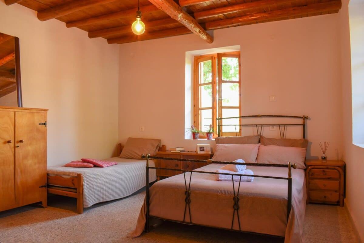 Coastal Stone Residence With Spectacular Scenery Kitriaí Екстериор снимка