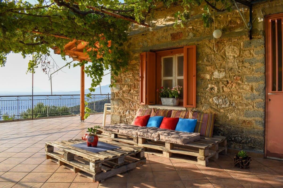 Coastal Stone Residence With Spectacular Scenery Kitriaí Екстериор снимка