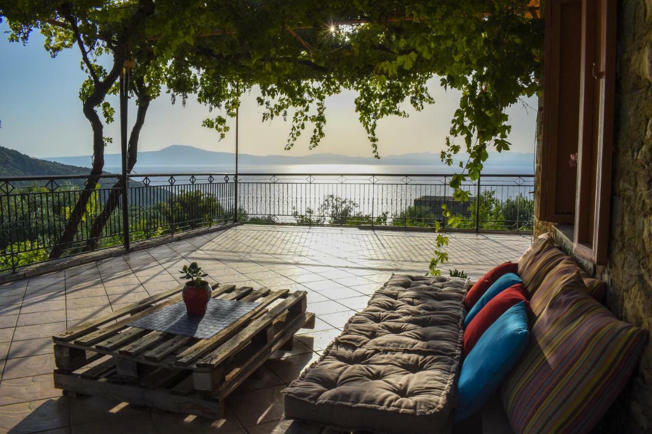 Coastal Stone Residence With Spectacular Scenery Kitriaí Екстериор снимка